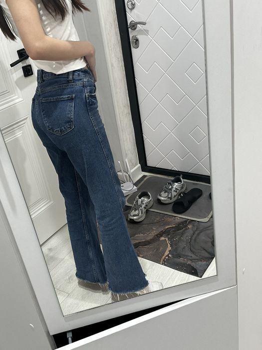 джинсы женский манго