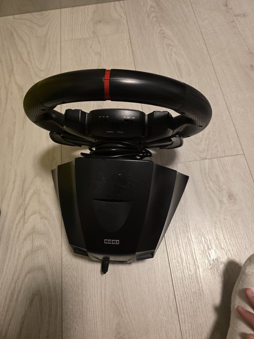 Vând volan de gaming Hori Rwa 2025