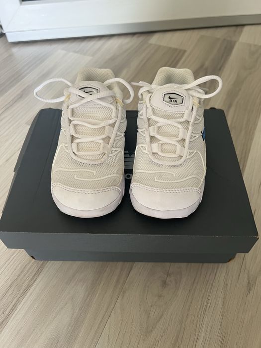 Adidasi Nike copii