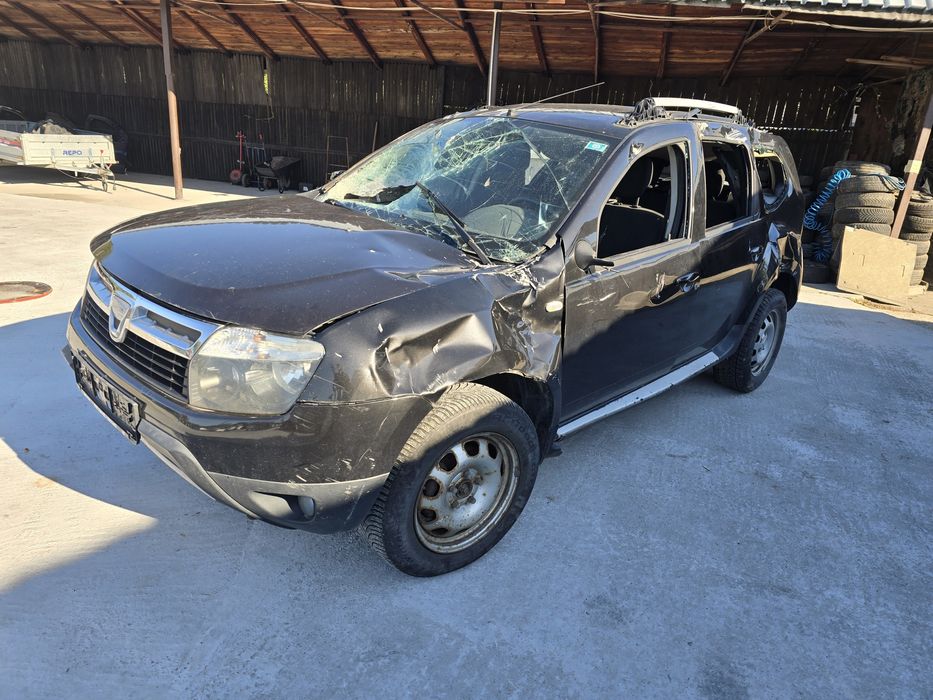 Dezmembrez Dacia Duster 2012 4x4 1.5 dci