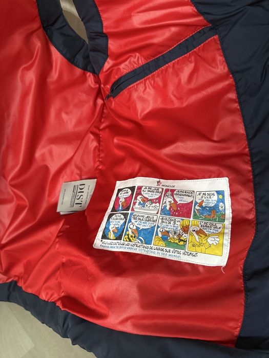 vesta moncler albastra