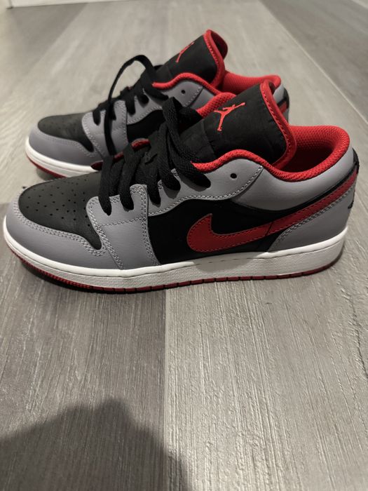 Air Jordan маратонки чисто нови размер 38.5