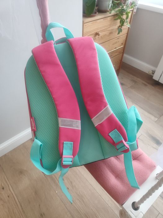 Продам рюкзак для девочки