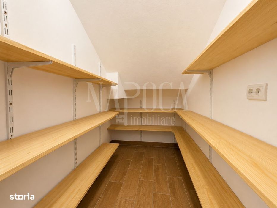Casa 4 camere de vanzare in Floresti