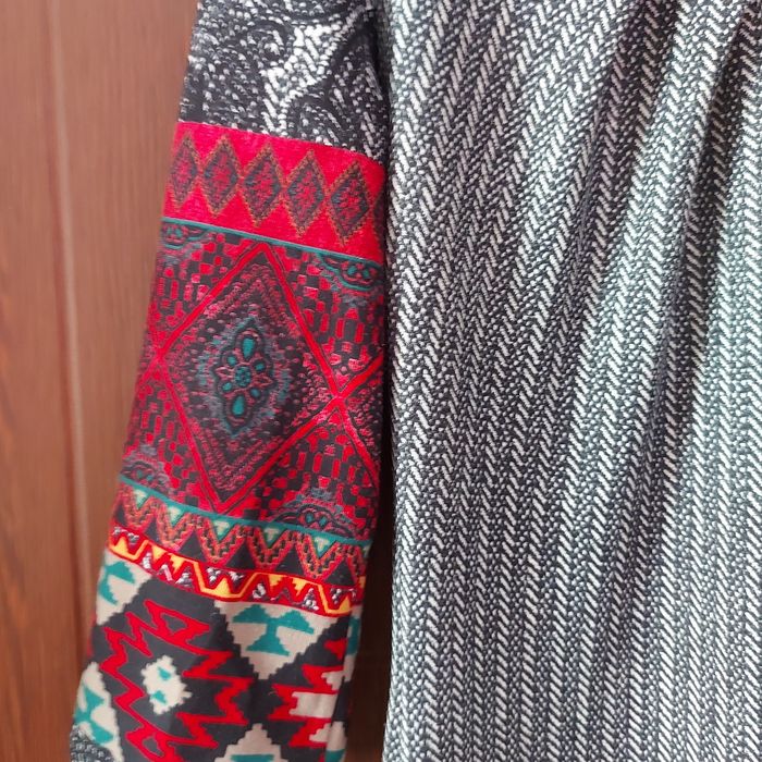 Дамска рокля с четвърт ръкав