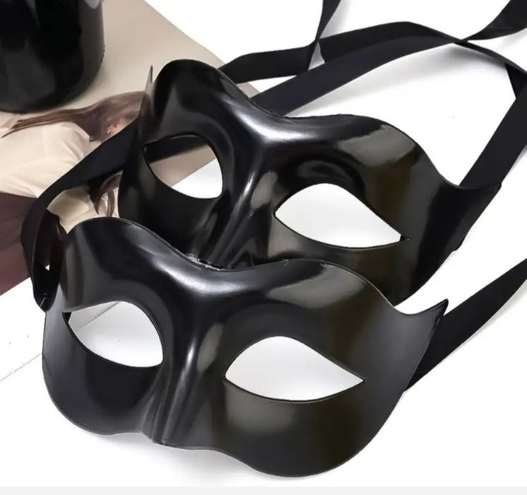 Мужская карнавальная маска