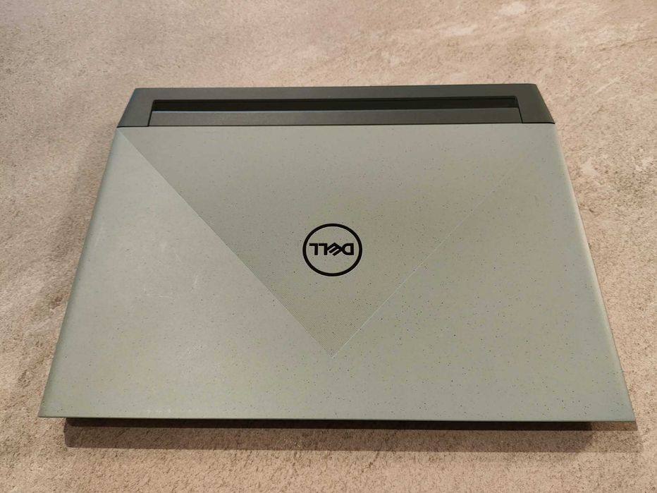 Гейминг лаптоп Dell G15 Ryzen 7 5800H 24GB