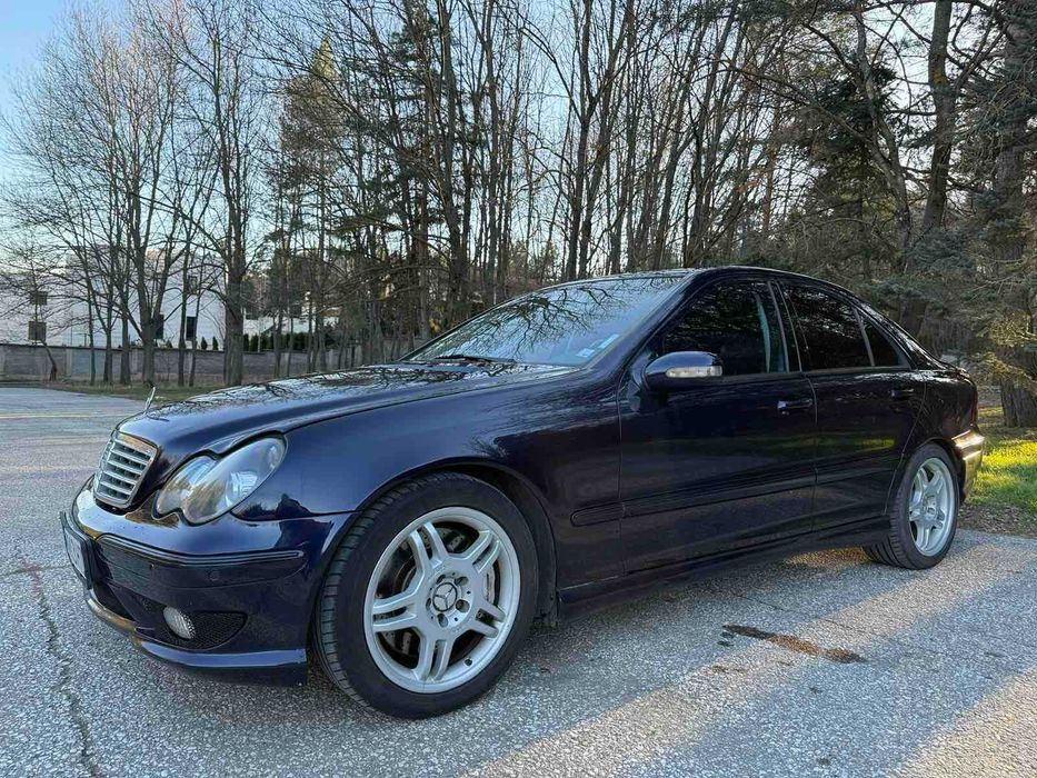 Mercedes C32 AMG