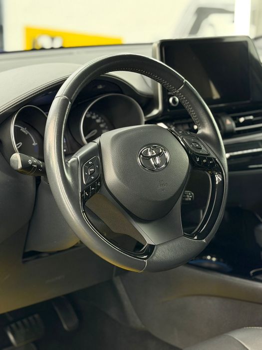 Toyota C-HR - An 2022 - Motor 1.8 Hybrid - Garantie Toyota