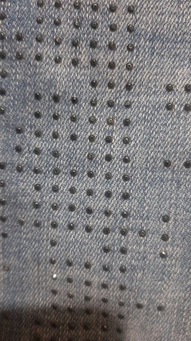 Дамски дънки Pepe jeans с камъни.