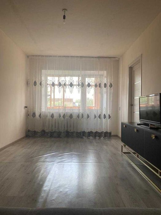 продам 2-х ком. квартиру в центре города