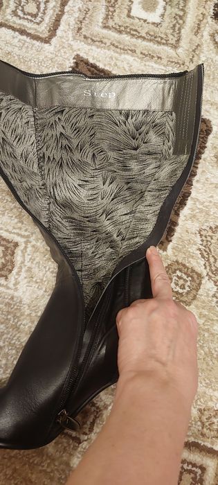 Продаю сапоги демисезонные