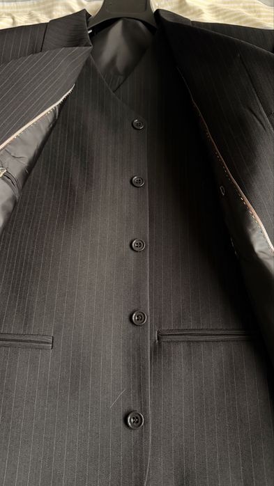 Costum barbatesc elegant