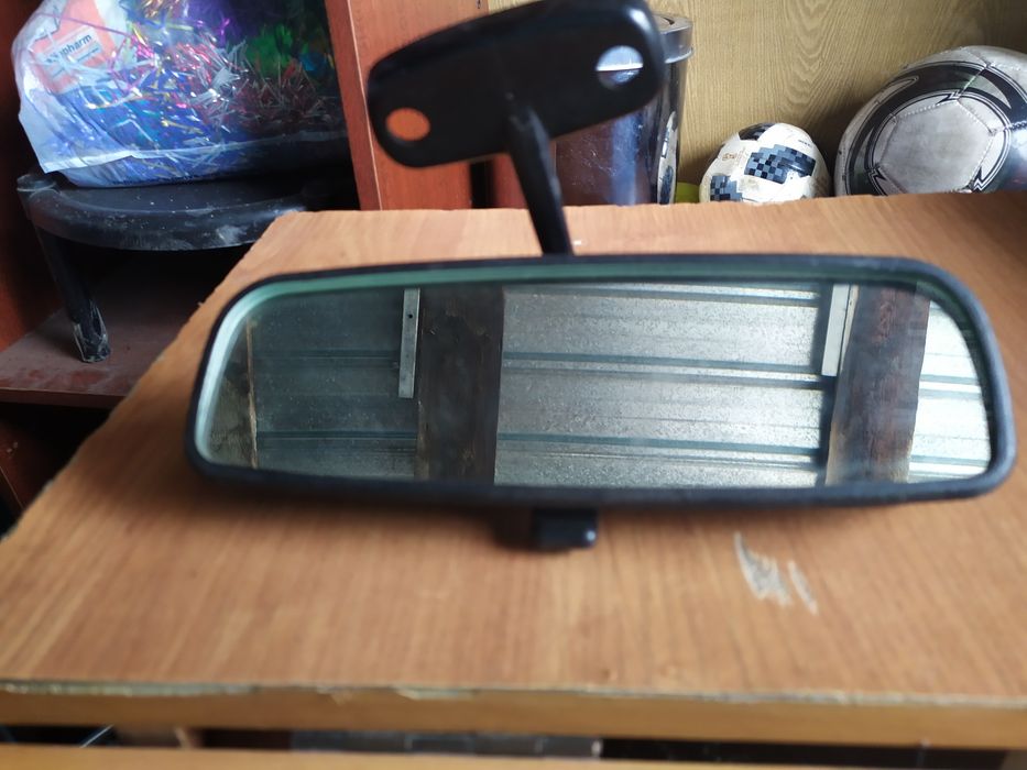 Продам зеркало от машины.