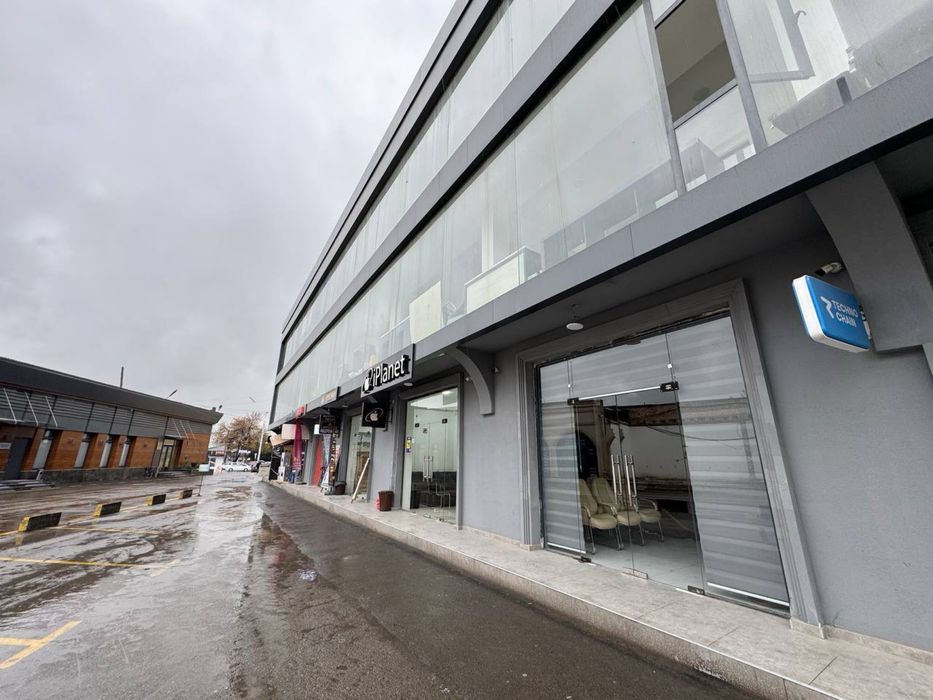 Рядом Малика Рынок Продается 3 Этажные Здания