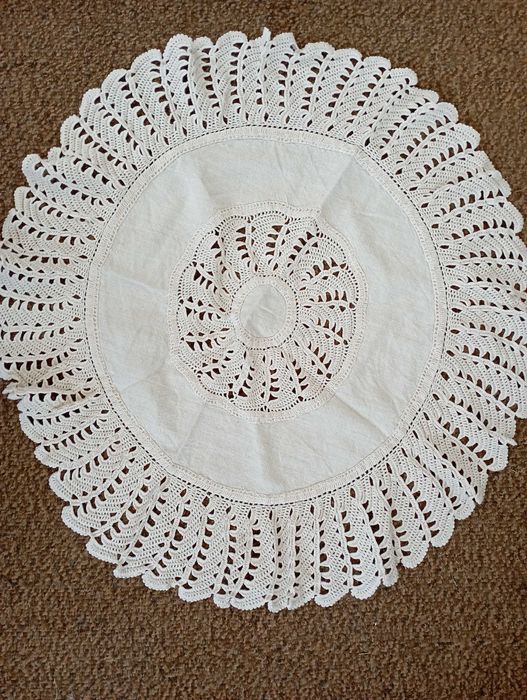 Ръчно плетени покривки на една кука