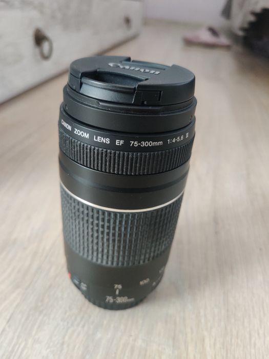 Canon 600D + Обективи и аксесоари