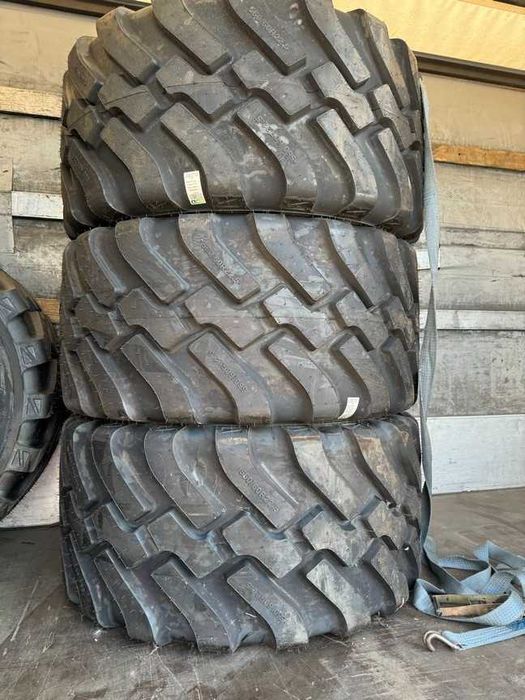 Anvelope noi radiale 560/60R22.5 pentru remorca marca BKT