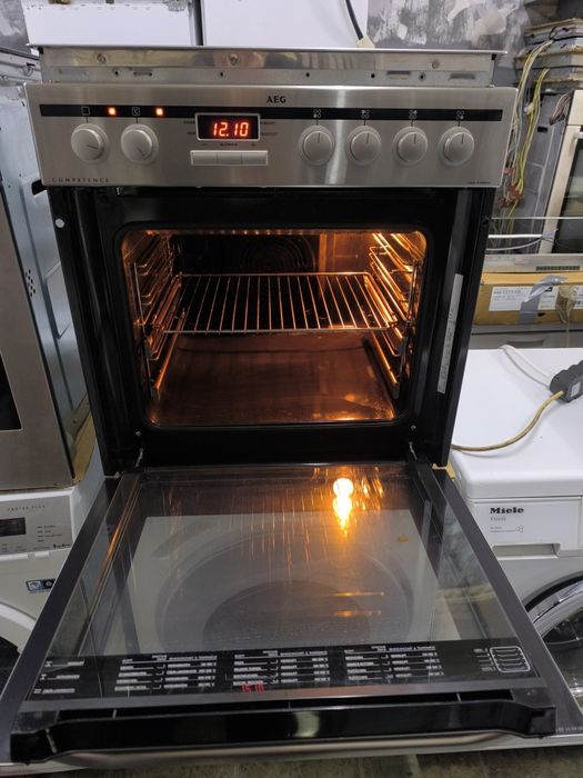 Фурна с котлони AEG E33512-4-M - 8 Функци с вентилатор Топ оферта