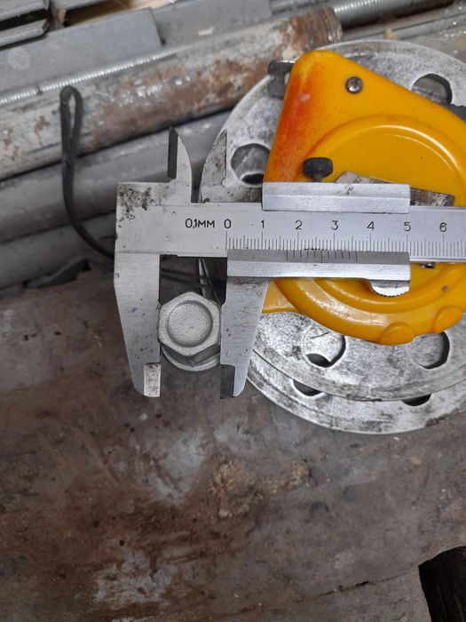 Продавам 2 броя фланци за джанти с дебелина 5мм