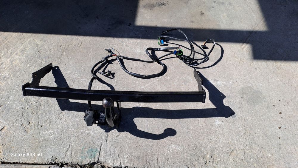 Продавам оригинален теглич  за Peugeot 206/Пежо 206