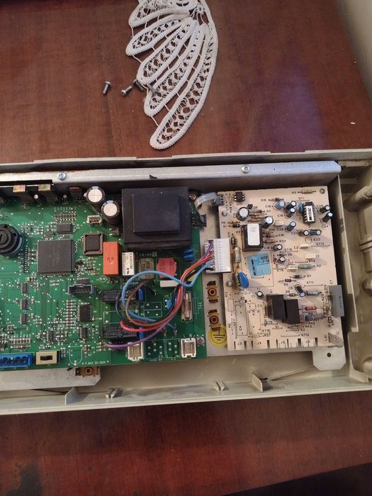 Vând placa electronică Centrală termică De Dietrich 2.24