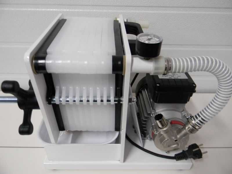Filtru vin/suc cu pompa INOXIDABILA 95°C GRIFO FCH 10 si 10 Placi+manometru