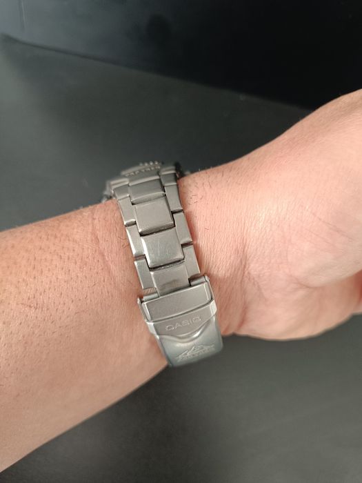 Часовник Casio Pro Trek PRG-240T