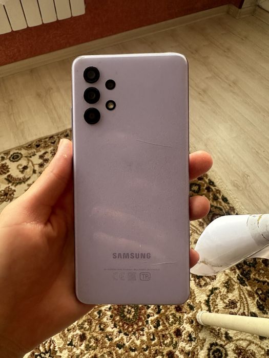 Samsung A32 телефон