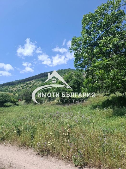 Поземлен имот в гр.Сопот