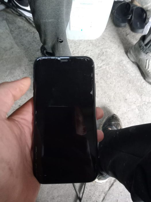 Айфон 11 85акб минус на фото