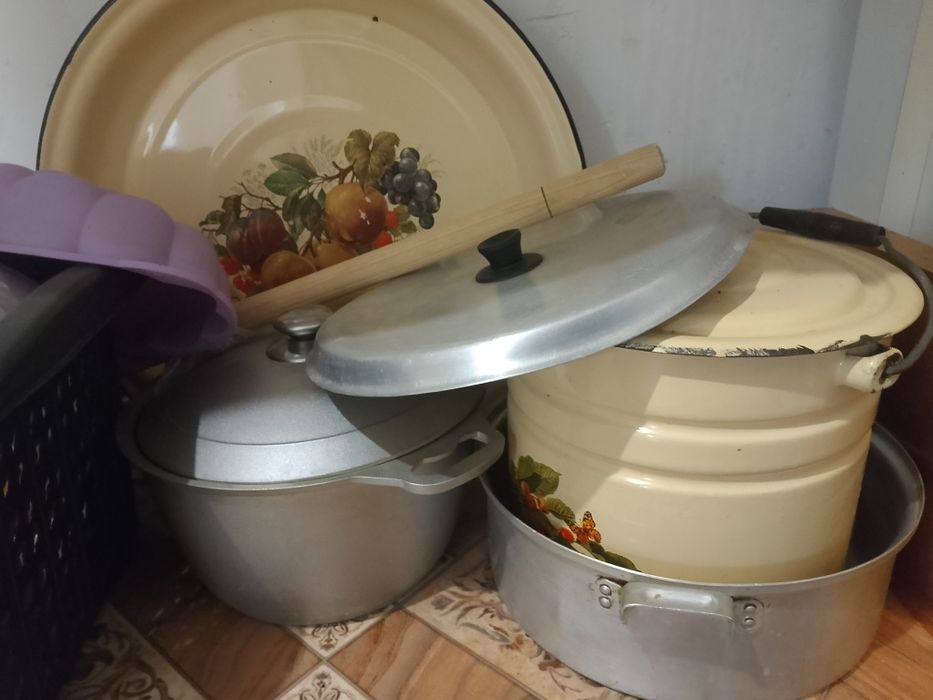Срочно продам казан кастрюли