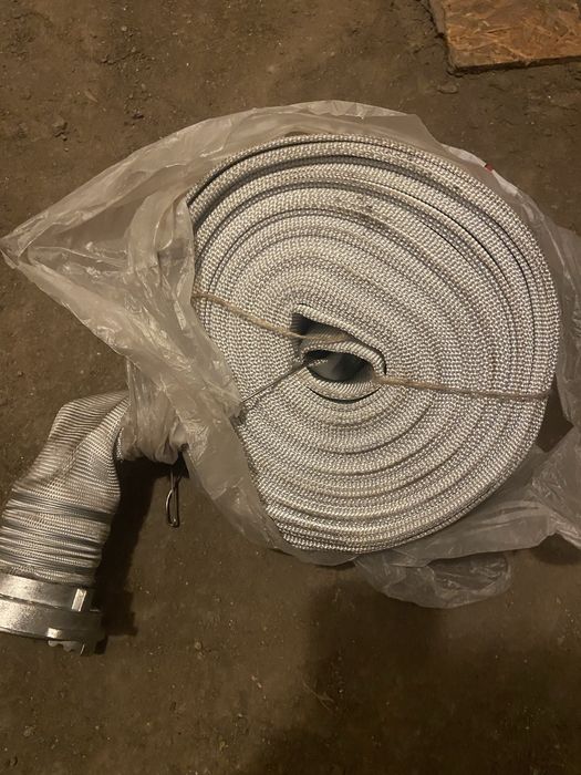 Пожарныии рукав новыи