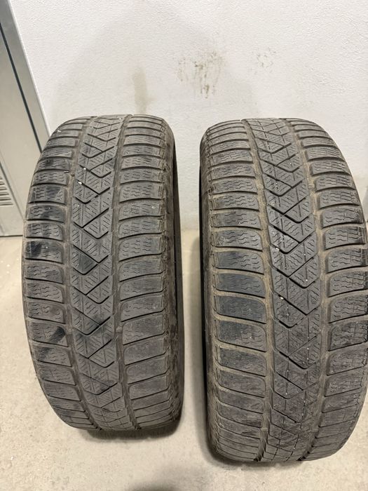 Зимни гуми 215 55 17 Pirelli Sottozero