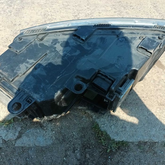 far dreapta audi a8 d3 2005-2010 bixenon adaptiv complet