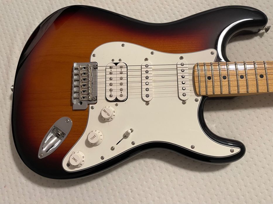 Fender Stradocaster Mexico с кейсом