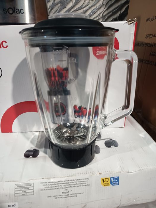 Vând blender solac