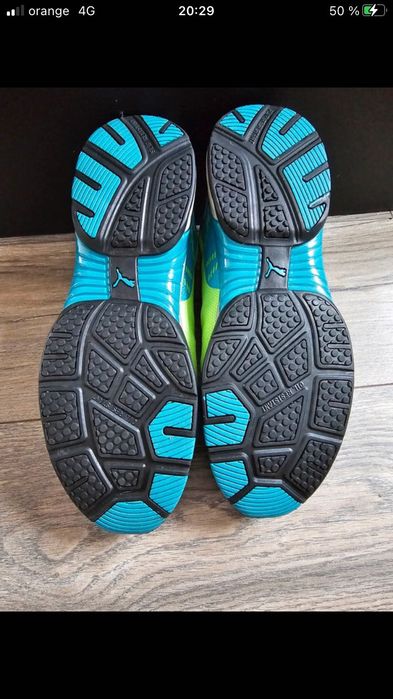 Adidasi puma de munca cu protecție  marimea 36.