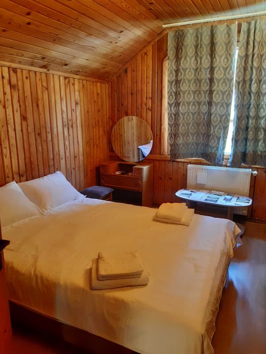 INCHIRIERE apartament 2 camere in SINAIA pentru minim 12 luni