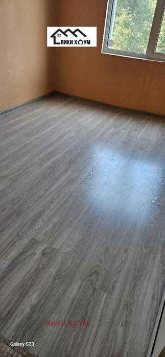 Продава се Четиристаен апартамент в Варна, Център - 87 кв.м за 2115 €/кв.м - Снимка #2