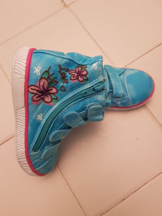 Кецове жирав тюркоазени.