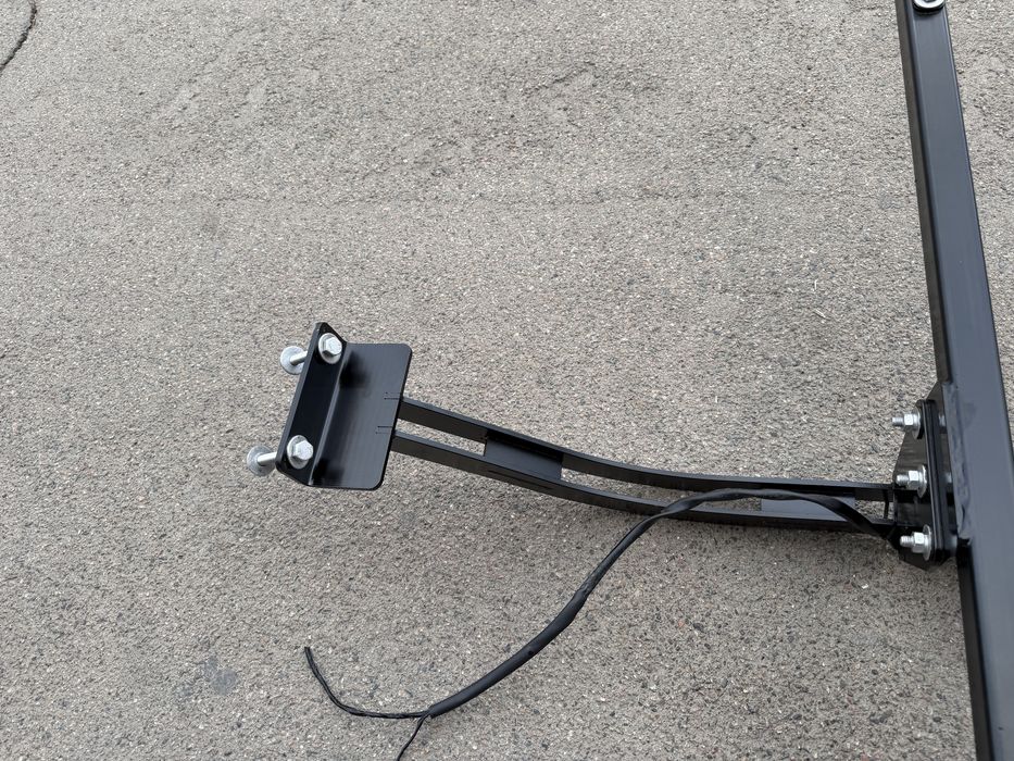 Фаркоп на ниву новый