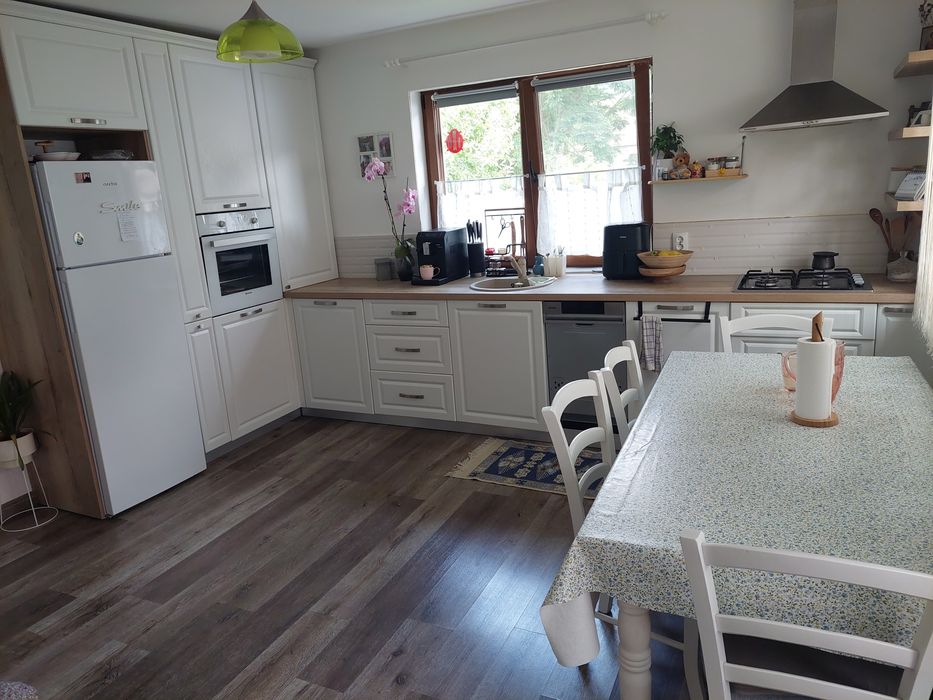 Vând casă cu curte la Almașul Sec