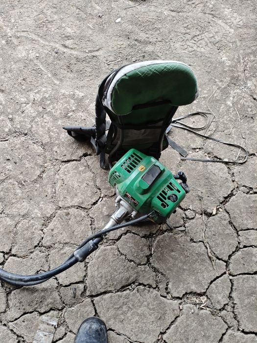 Моторна коса с раница Okay