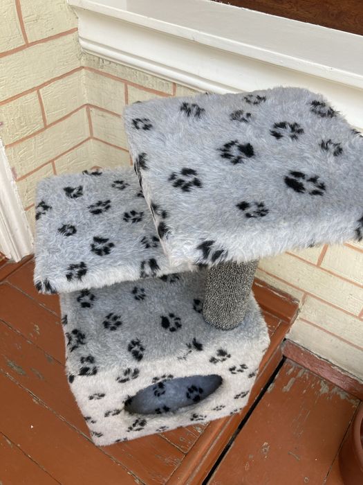 Домик для кошки с когтеточкой