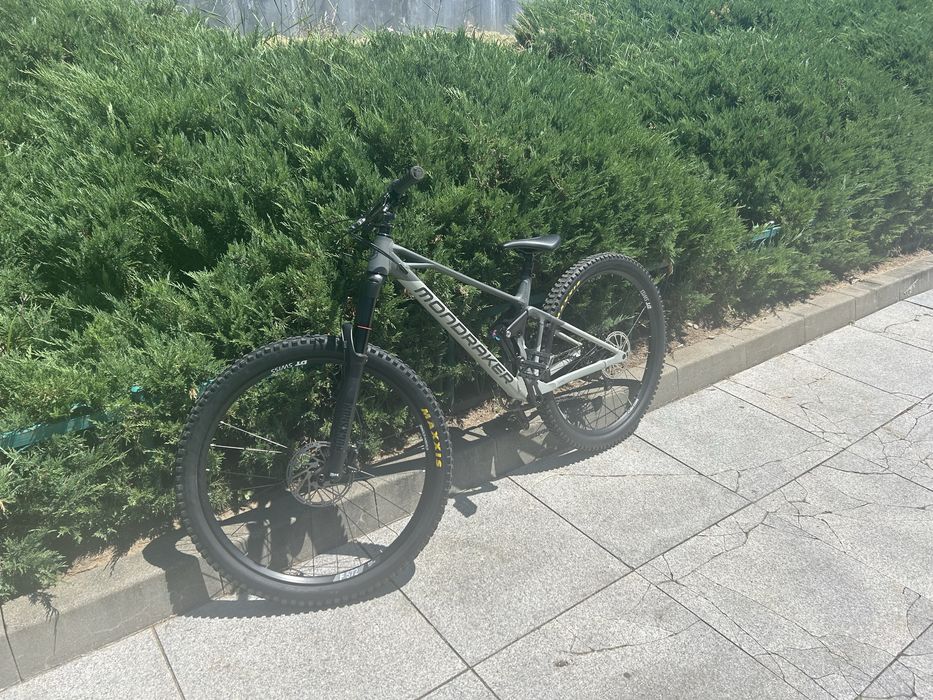 Bicicleta MTB Mondraker raze 2024 cu garantie
