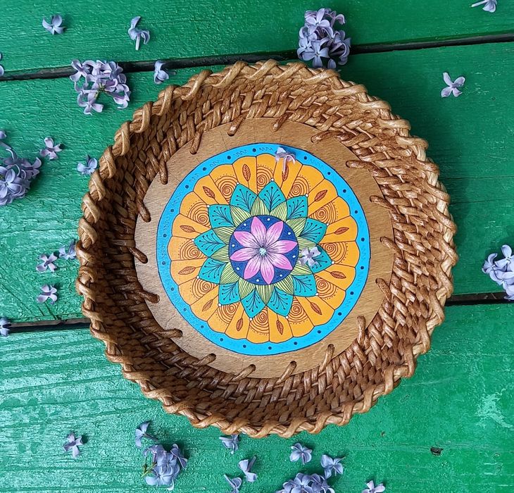 Плетёные тарелки с росписью