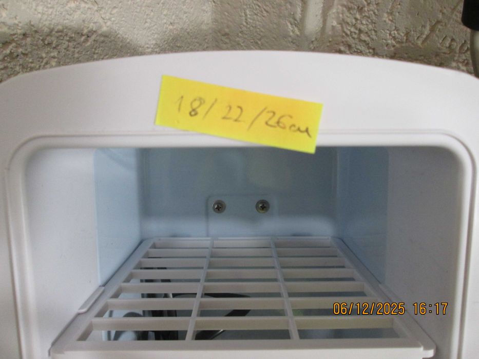 мини  хладилник -охладител/отоплител