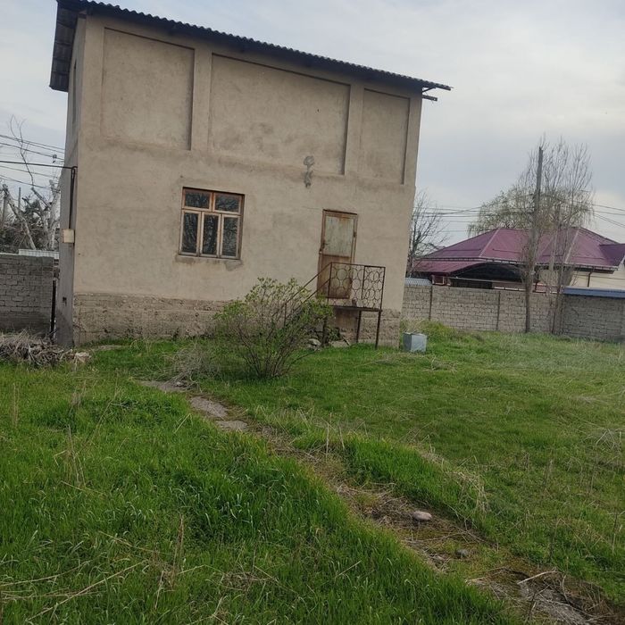 Продается земельный участок с домом