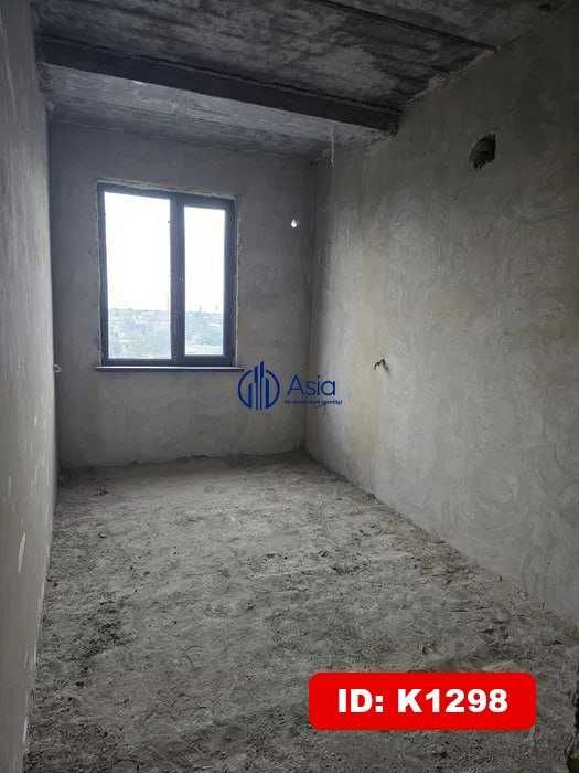 K1298 Arzon narxda sharq1 bozor 2xonalik karobka holatdagi uy sotiladi